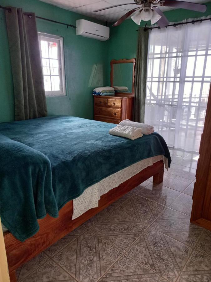 Nicol Aparment Apartment Bocas del Toro Exterior photo